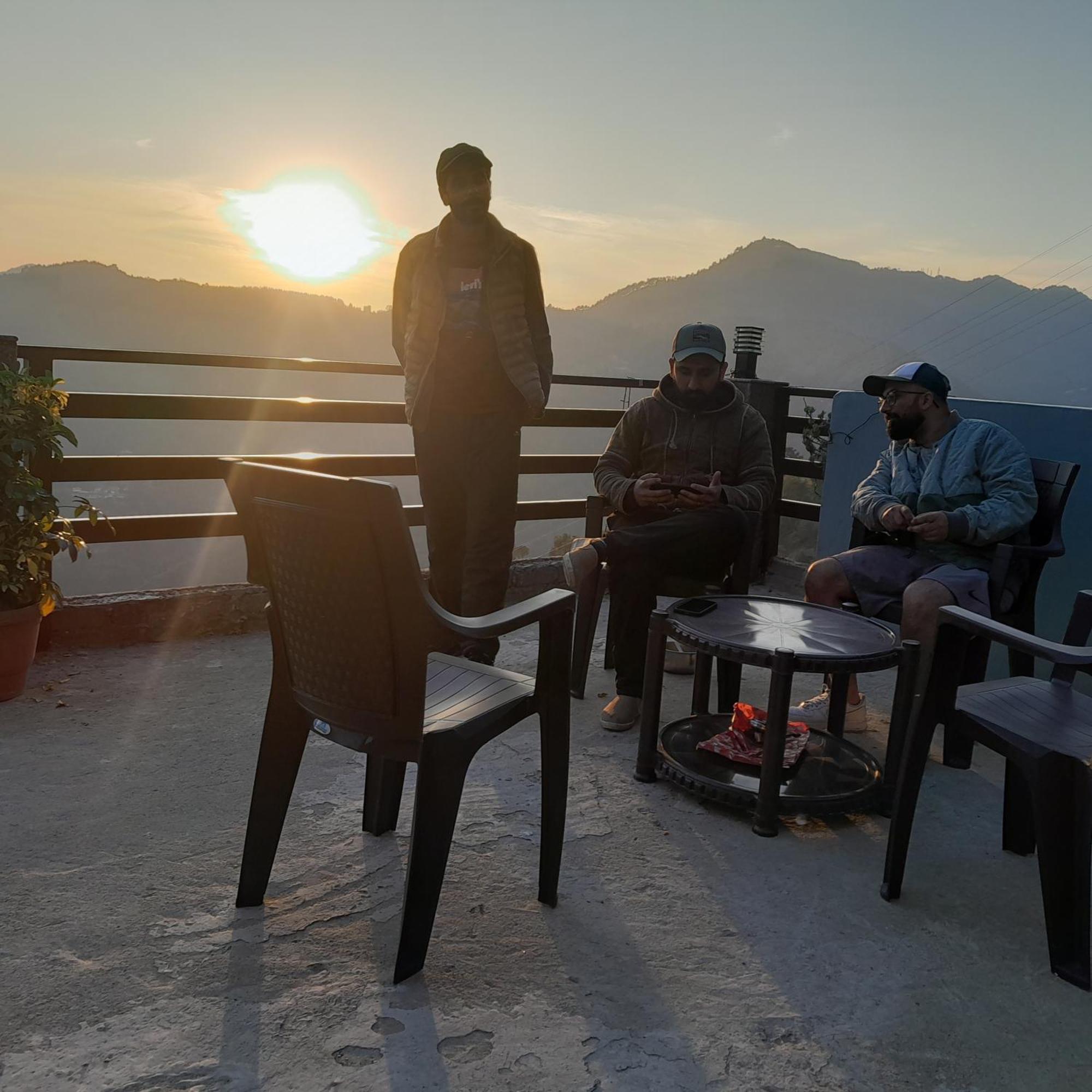 Mountain And Peace Apartment Shimla Exterior foto