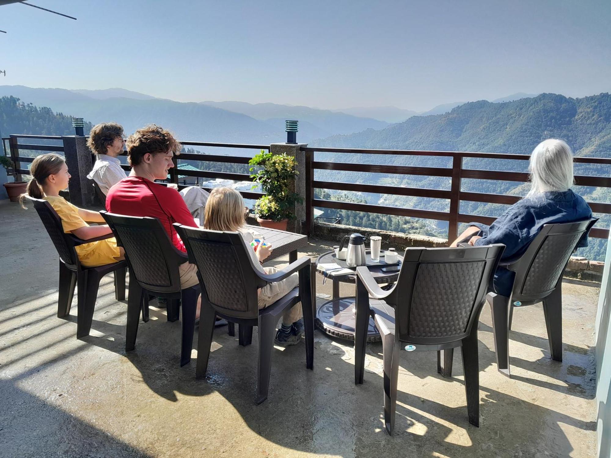Mountain And Peace Apartment Shimla Exterior foto